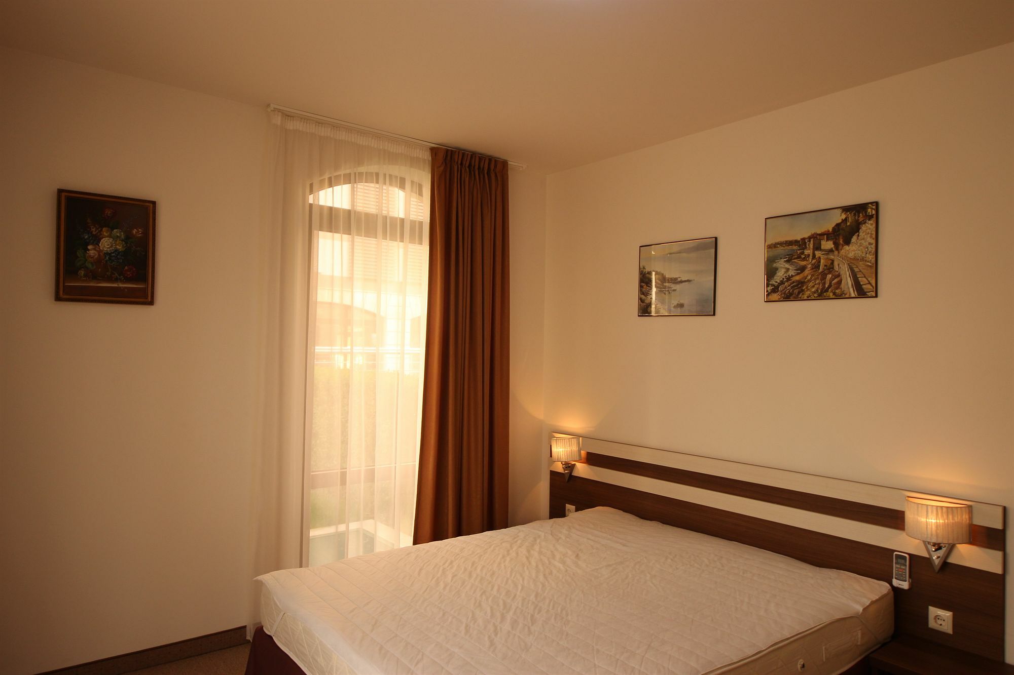 Menada Tarsis Apartments Sunny Beach Eksteriør billede